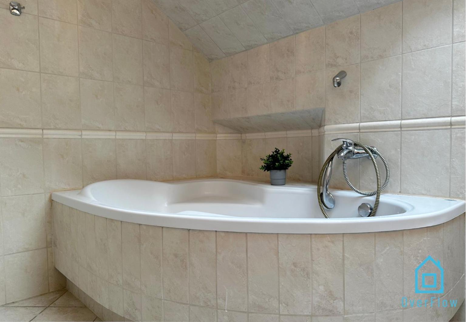 Purple Room - Charming Place, 15 Minutes To Gdansk Old Town & 5 Minutes To Seaside المظهر الخارجي الصورة